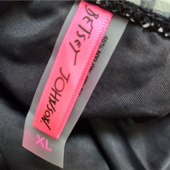 Betsey Johnson Underwire Bikini Ruffle Detail Swimsuit Black White Gingham XL - Picture 7 of 11